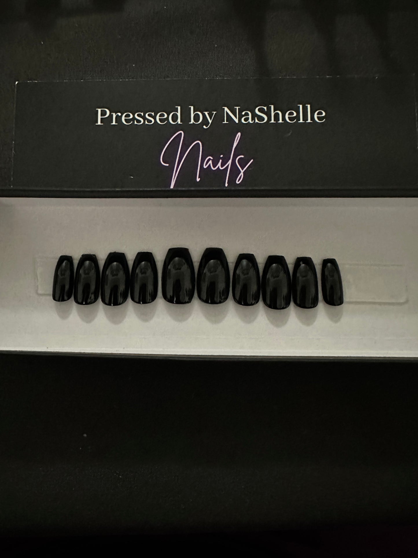 Press on nails